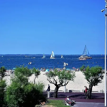 Face à La à 27 M² Avec Balcon Superbe *