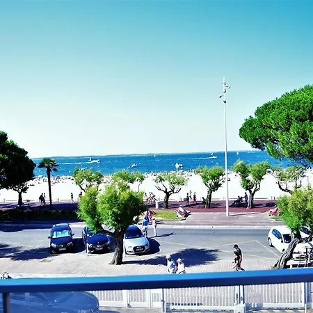 Face A La A 27 M² Avec Balcon Superbe * Αρασόν