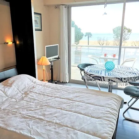 Face A La A 27 M² Avec Balcon Superbe Διαμέρισμα