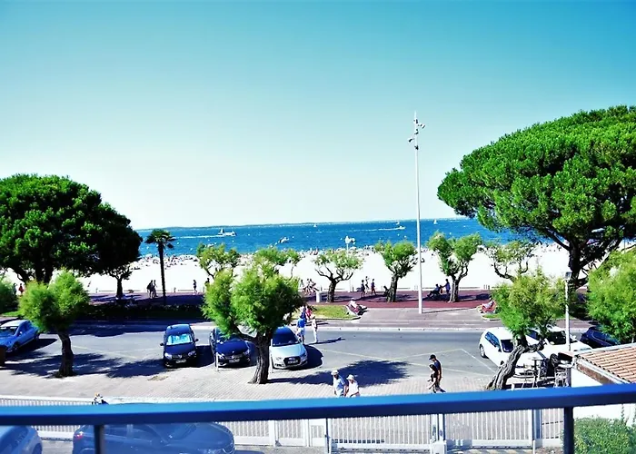 Face A La A 27 M² Avec Balcon Superbe * 아르카숑